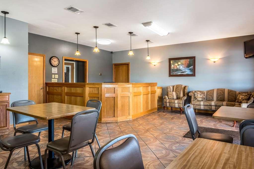 Rodeway Inn Broken Bow-Hochatown Interior photo