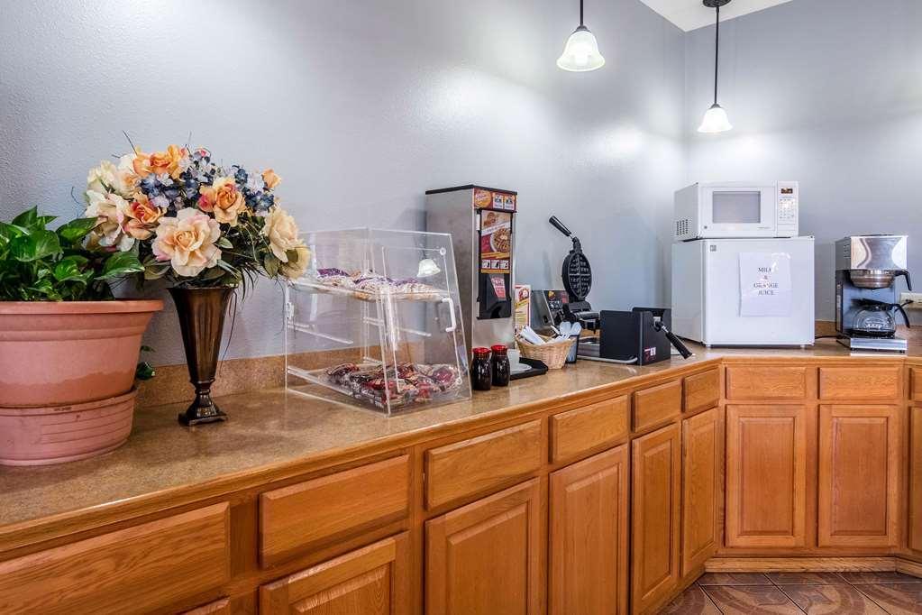 Rodeway Inn Broken Bow-Hochatown Restaurant photo