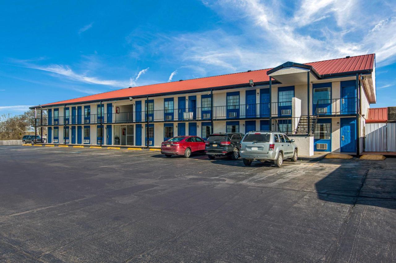 Rodeway Inn Broken Bow-Hochatown Exterior photo